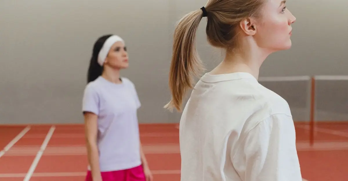 Comment bien choisir son partenaire de tennis pour progresser