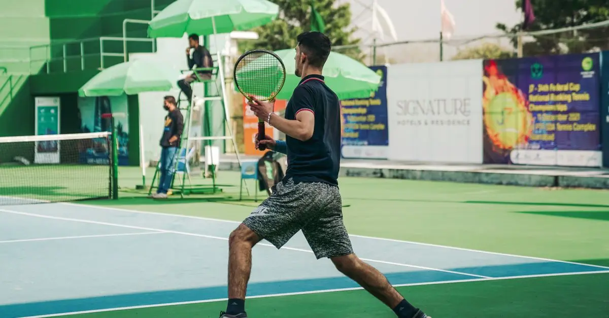 Comment jouer au tennis en extérieur : conseils pratiques