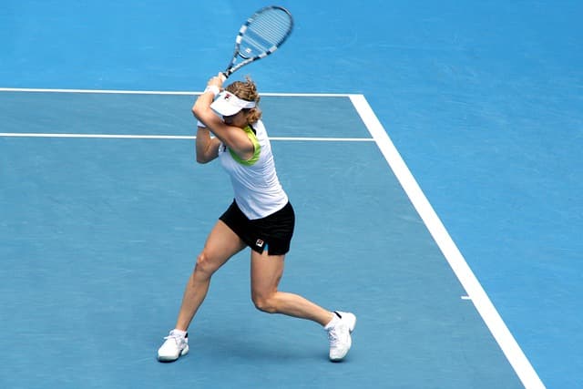 Comment choisir le bon partenaire de tennis pour progresser